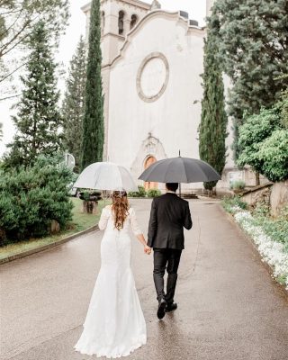 It was our first time at @mirenskigrad and we quickly fell in love with it.
.
.
.
.
.
Wedding dress: @porocnisalonwhitecouture
#poroka #porocnafotografija #porocnifotograf #zenin #nevesta #weddingphotographerinitaly #tuscany #tuscanywedding #tuscanyweddingphotographer #justmarried #stylemepretty #picoftheday #instawedding #weddingphotographer #sloveniawedding #slovenianphotographer